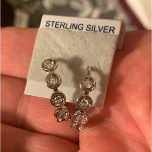 - 18k White Gold Designed Hoops